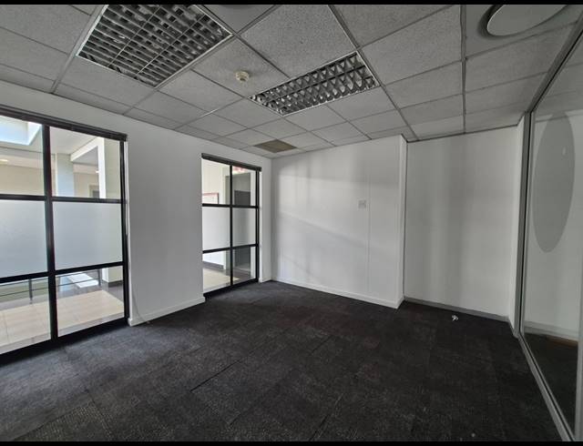 1,312M² OFFICE TO LET IN SANDTON CENTRAL